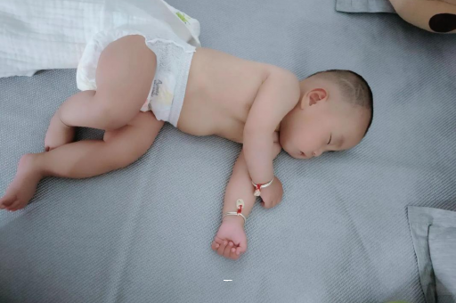昌邑宝宝夏天要穿袜子吗